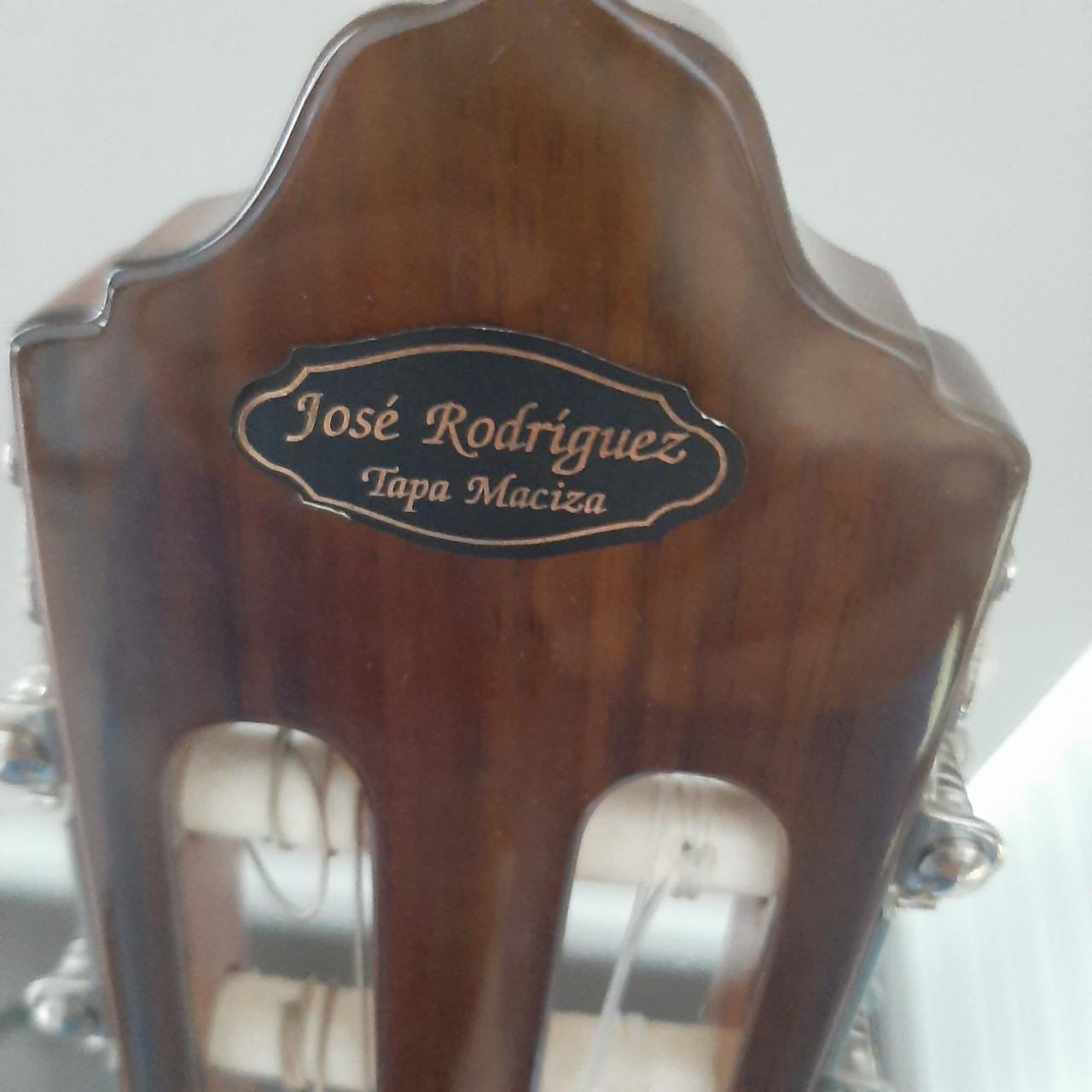 Gitaar José Rodriguez