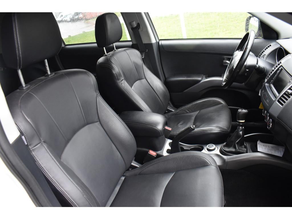 Mitsubishi Outlander outlander 2.2 di 4wd geel kenteken leder, navi, camera
