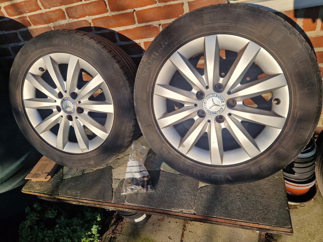 Originele Mercedes A-klasse velgen + banden (A180 2013)