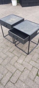 Bijzettafeltjes