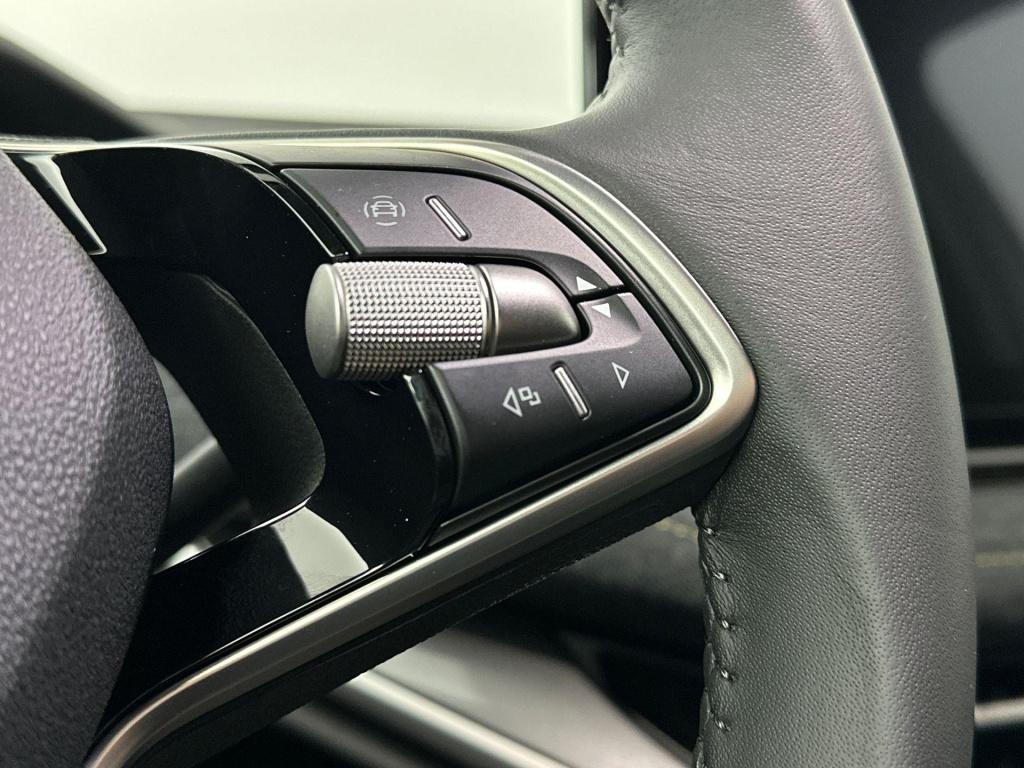 Skoda Elroq business edition tour elektromotor 150 kw / 204 pk