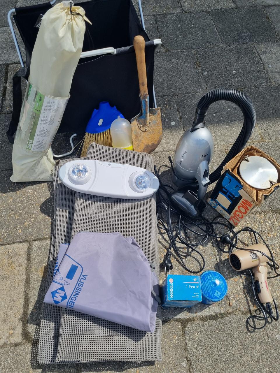 Diverse kampeer en campingspullen