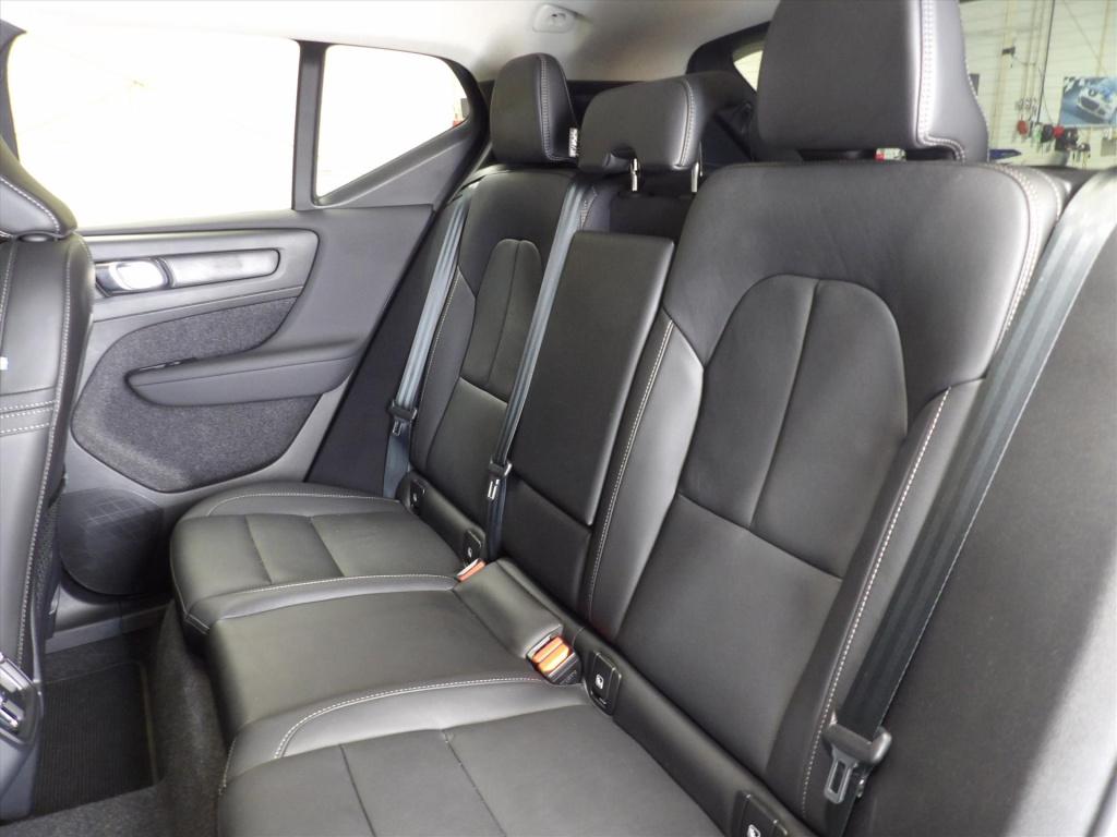 Volvo XC40 b4 197pk mild hybrid aut plus dark
