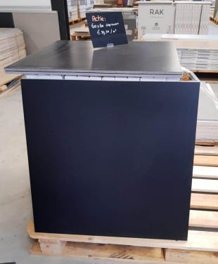 3030-273 Effen mat zwarte tegels 60x60 cm, van € 59,95 voor