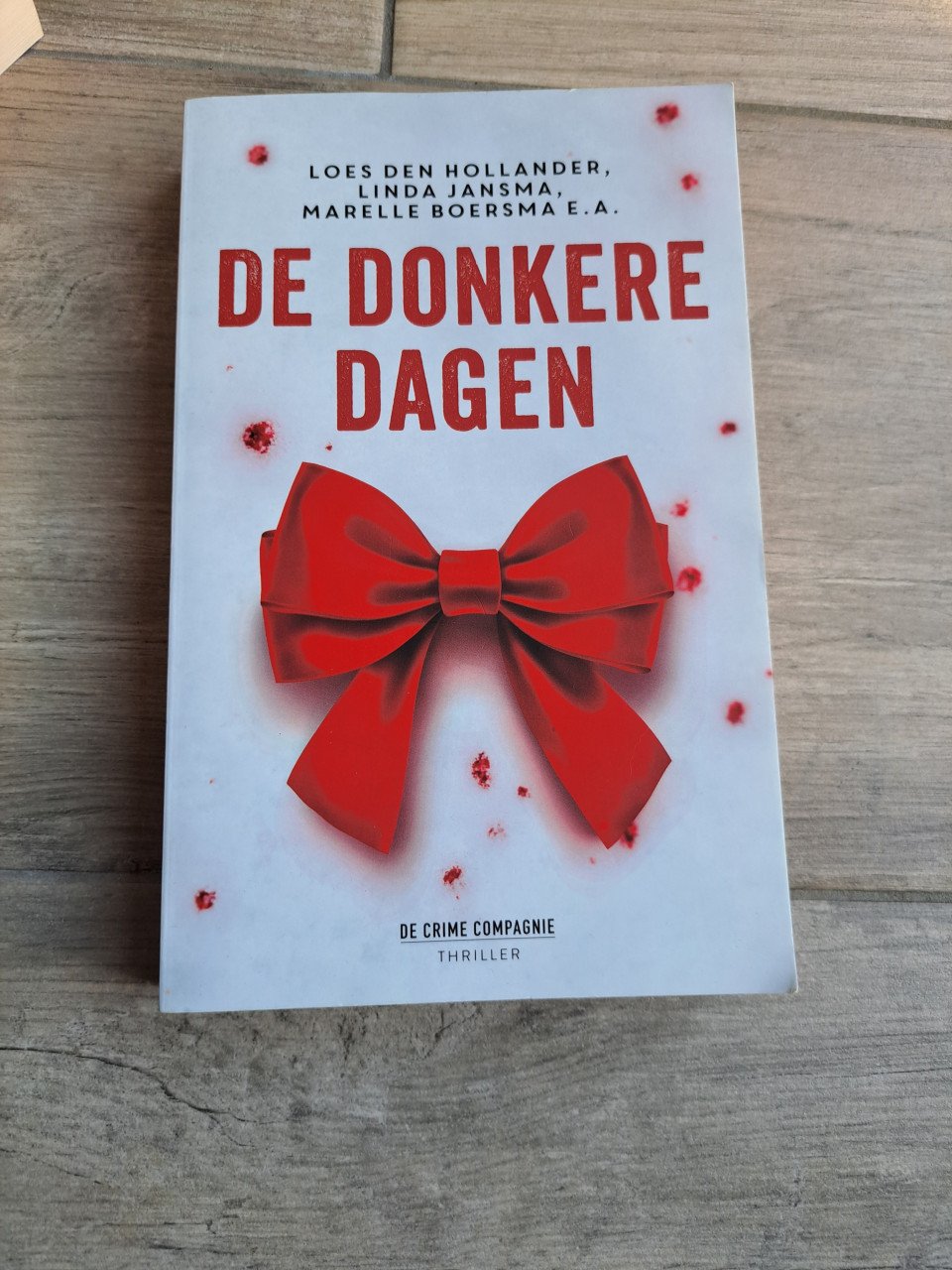 De donkere dagen van Loes den Hollander/ Linda Jansma/ Marelle Boersma  €-