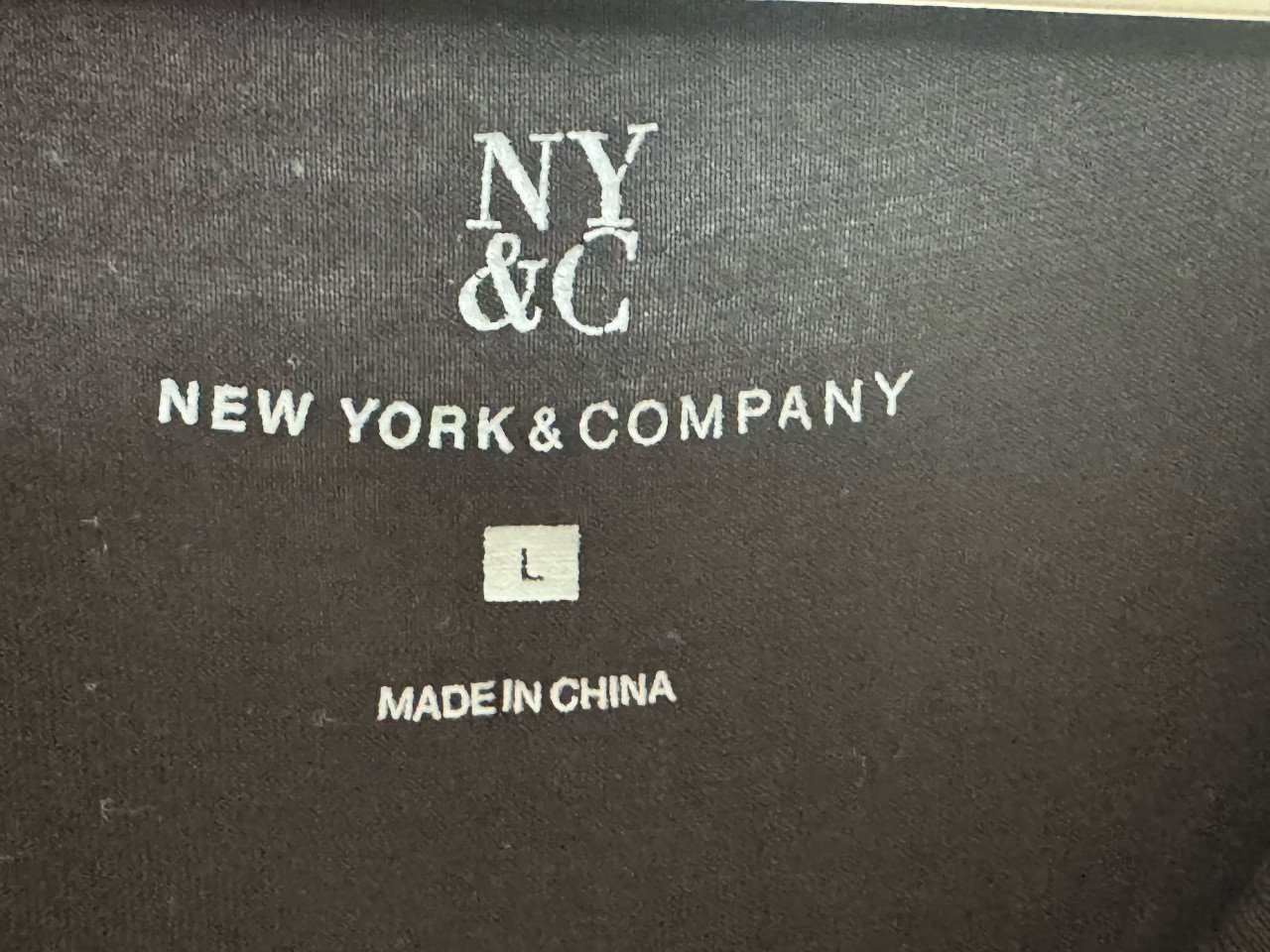 New York & Company T-shirt - Zwart - Maat L