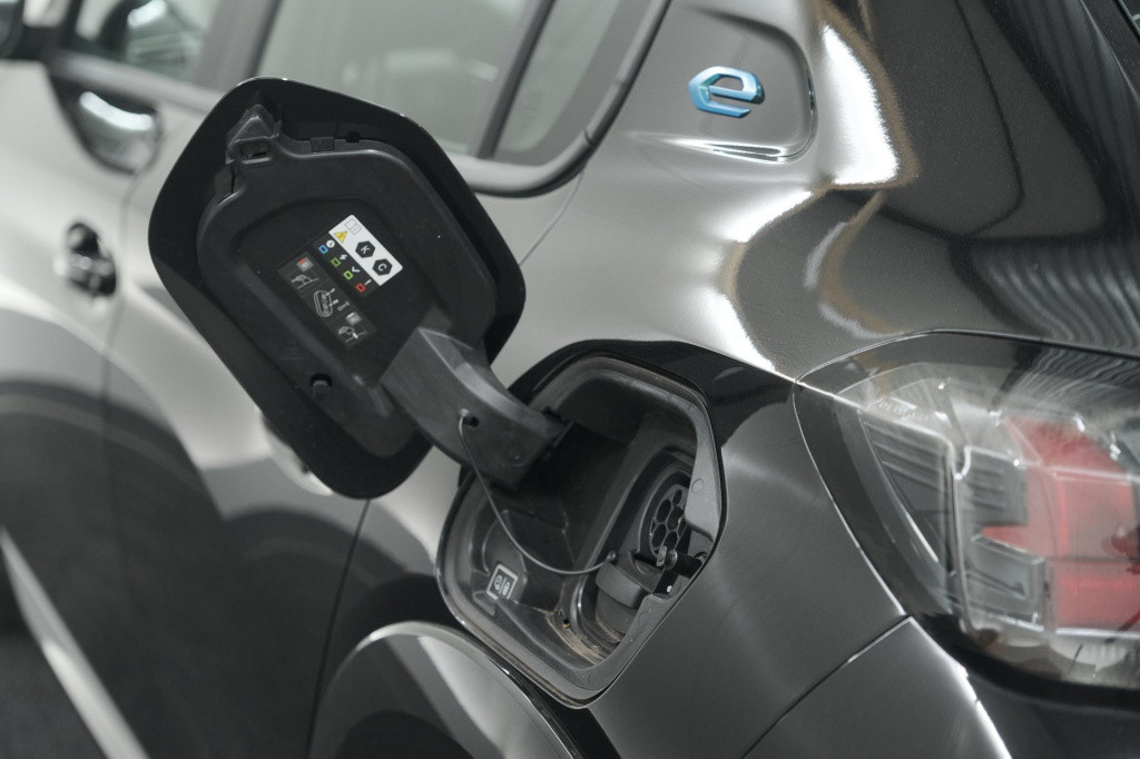 Peugeot 208 ev active pack 50 kwh | apple carplay | parkeersensoren | navig
