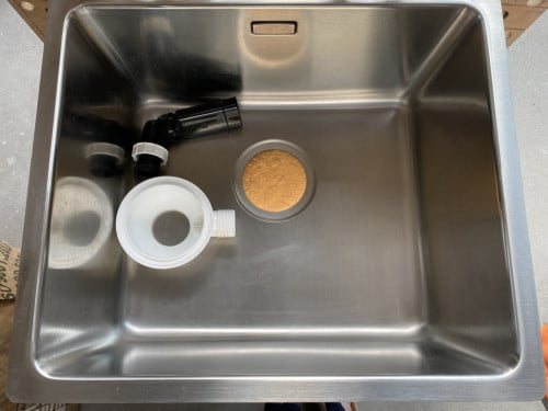 Vloertegels restanten €25 & Keuken spoelbak Lanesto €35