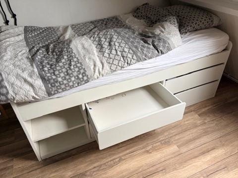 éénpersoonsbed - semi-hoogslaper met lades (niet IKEA)
