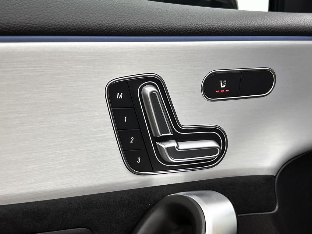 Mercedes-Benz A-Klasse 250 e business solution amg | amg line plus pakket |