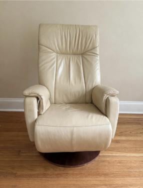 Prominent sta op stoel en relax fauteuil, maat M
