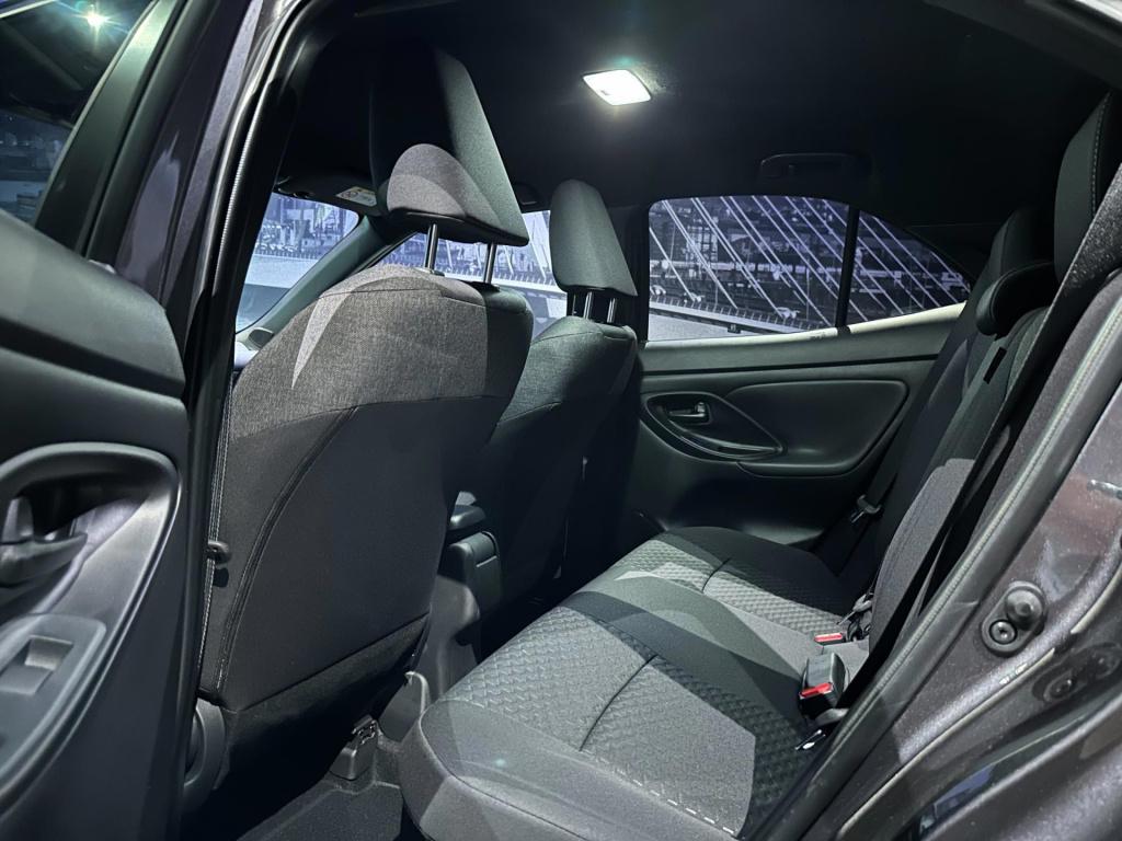 Toyota Yaris Cross 1.5 hybrid 130 dynamic *acc*winterpakket*camera*17inch*