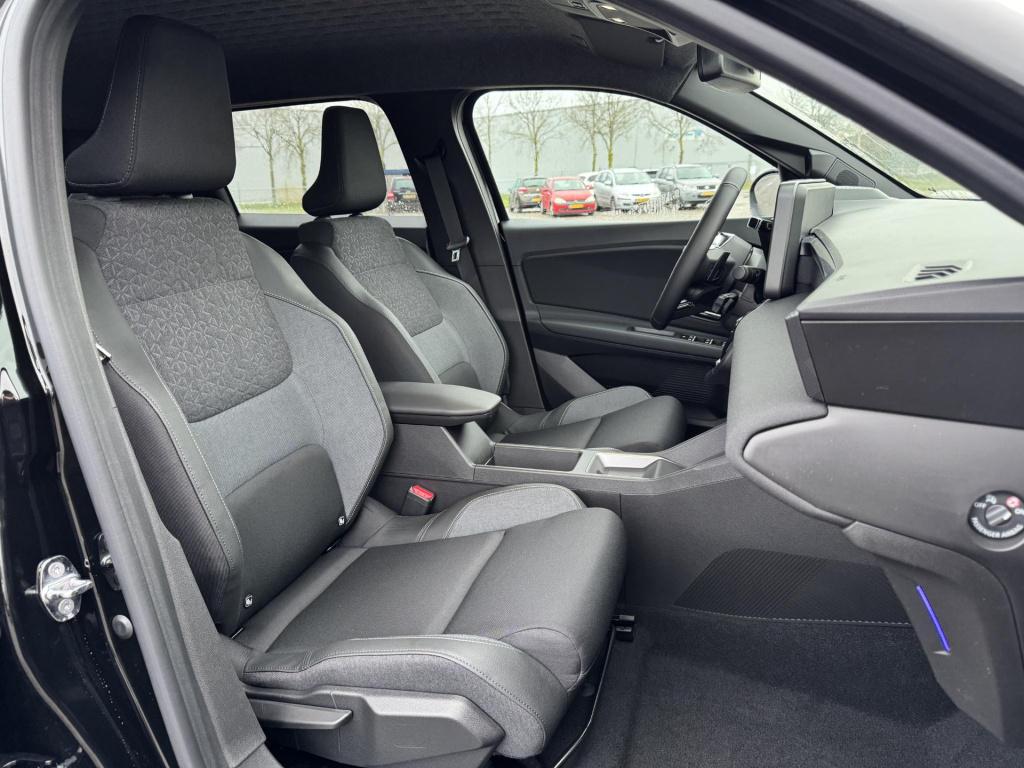 Nissan Micra advance - launch edition 52 kwh