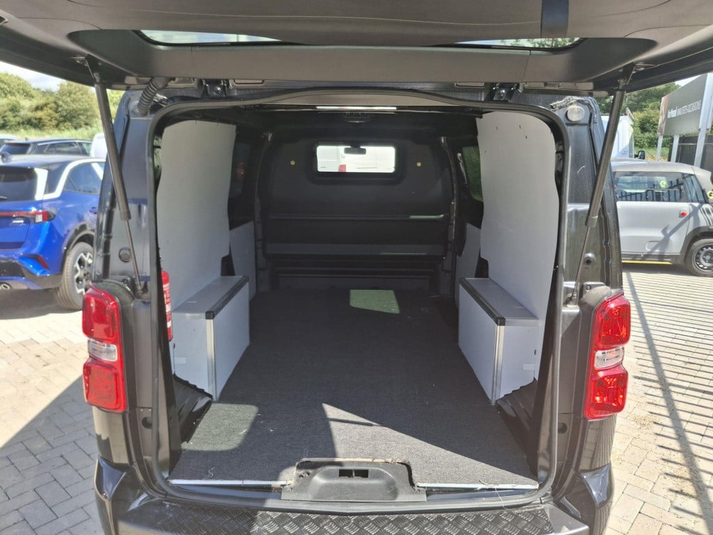 Opel Vivaro 2.0 diesel 180 s&s l3 automaat | leder | trekhaak | navi