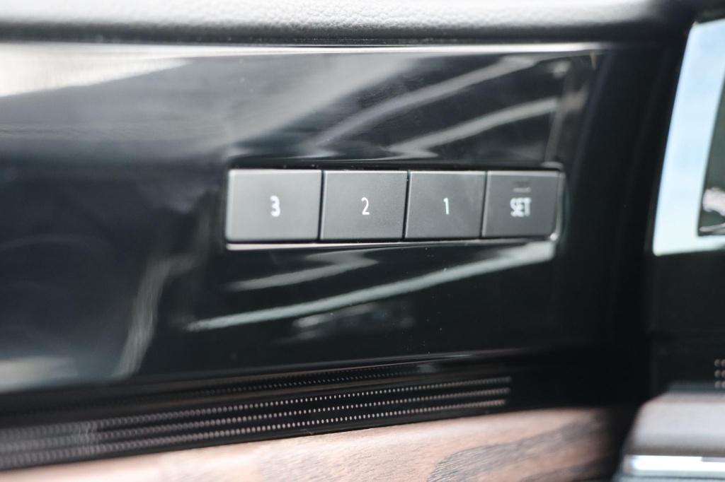 Volkswagen Touareg 3.0 tsi ehybrid 4motion atmosphere 380pk tiptronic