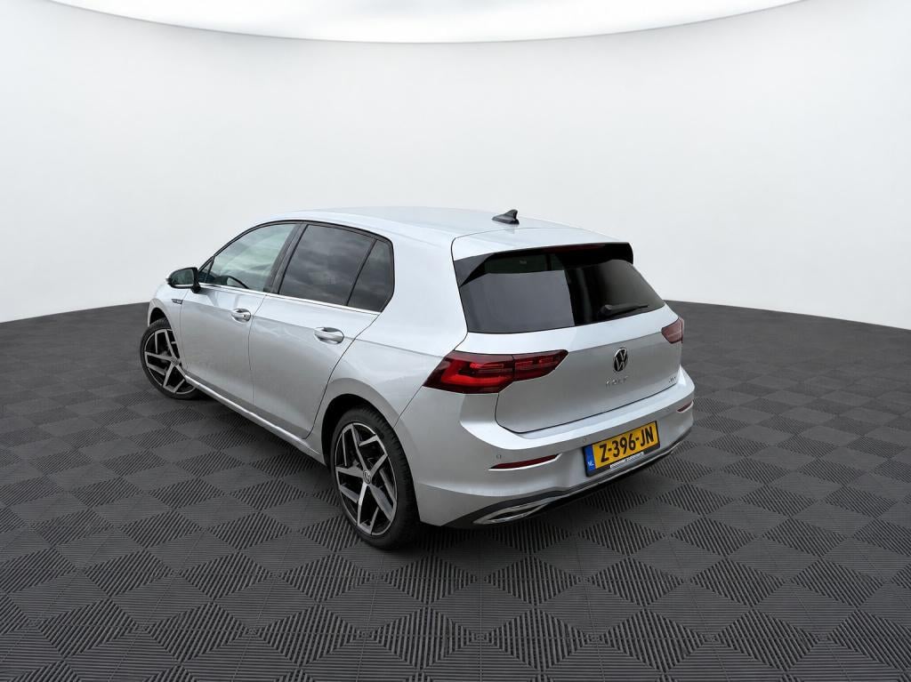 Volkswagen Golf 1.5 etsi style