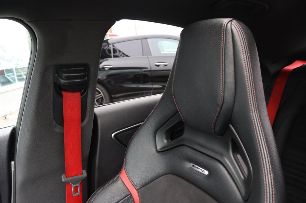 Mercedes-Benz Cla amg 45 4matic l 361 pk l dealer onderhouden l panoramadak