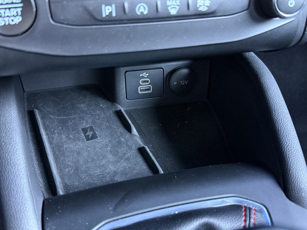 Ford Focus wagon 1.0 ecoboost hybrid st line x | leder interieur | draadloo
