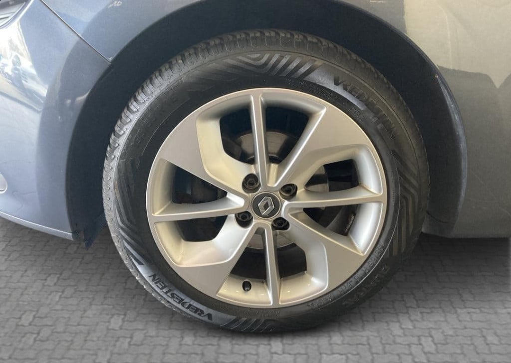 Renault Clio estate 1.2 tce 120 limited