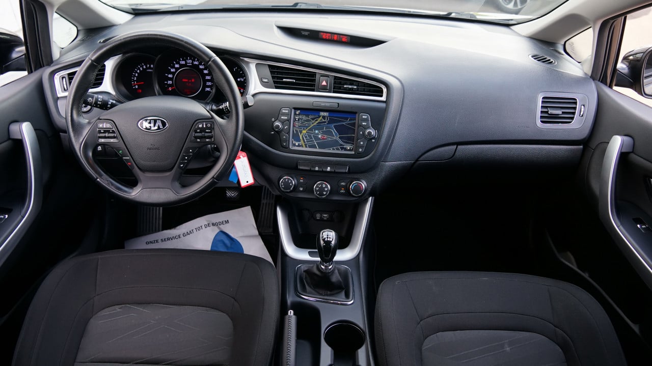 Kia cee'd 1.6 GDI First Edition rijklaar incl garantie