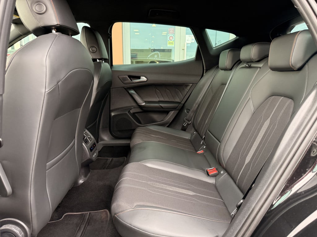 Cupra Formentor 1.5 tsi | acc | beats | apple carplay | achteruitrijcamera 