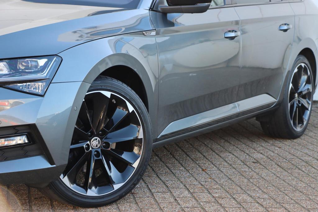 Skoda Superb combi 1.4 tsi iv sportline 218pk dsg6
