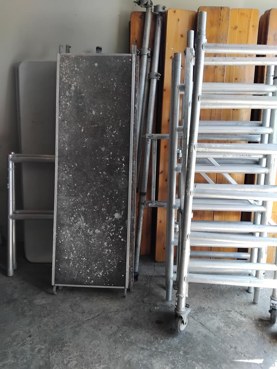 Tehuur rolsteiger kamersteigers.