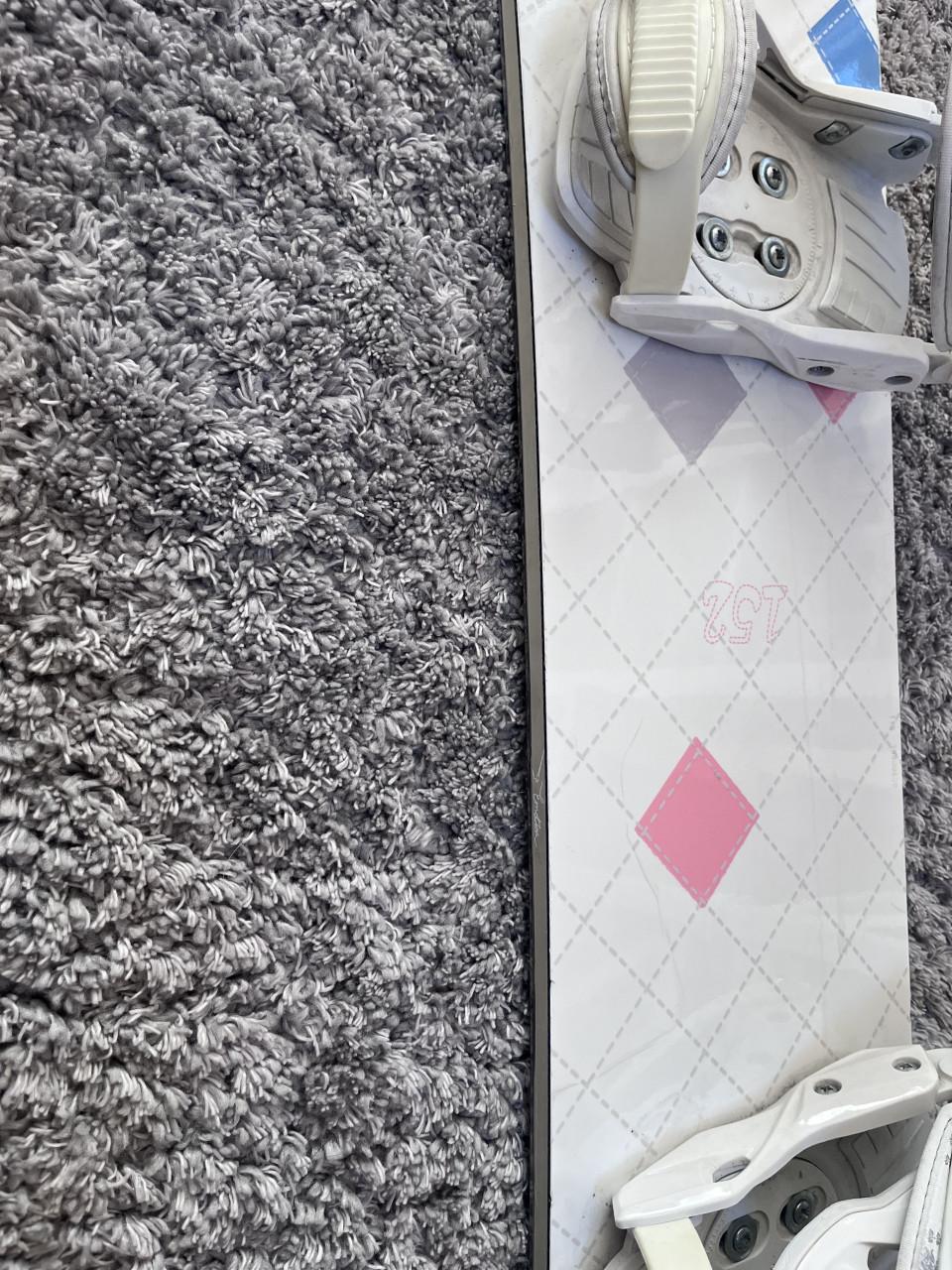 Snowboard crazy creek