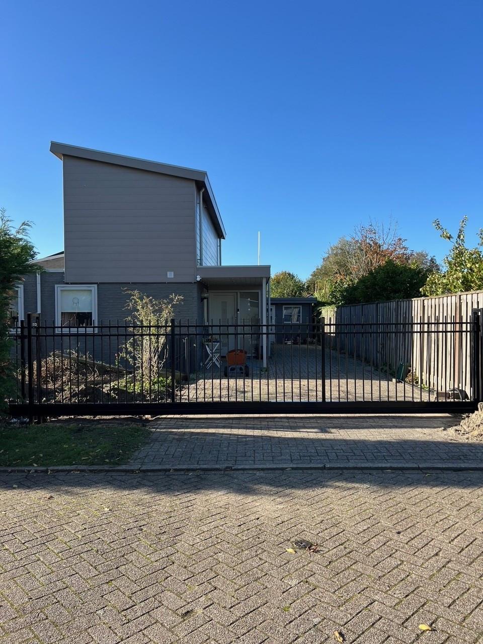 Inrijpoorten - Hekwerken - Tuinpoorten en Schuifpoorten.