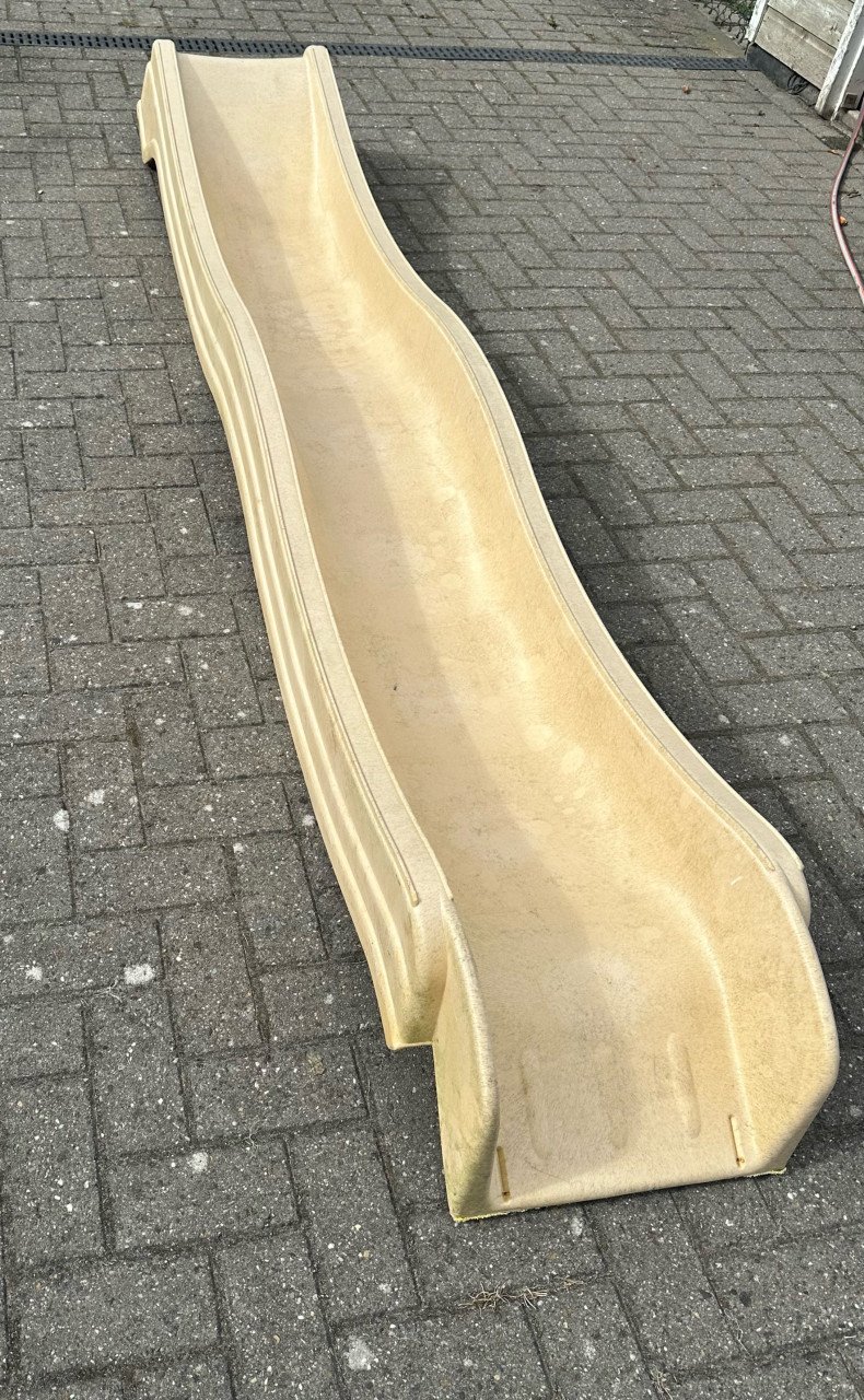 Glijbaan geel