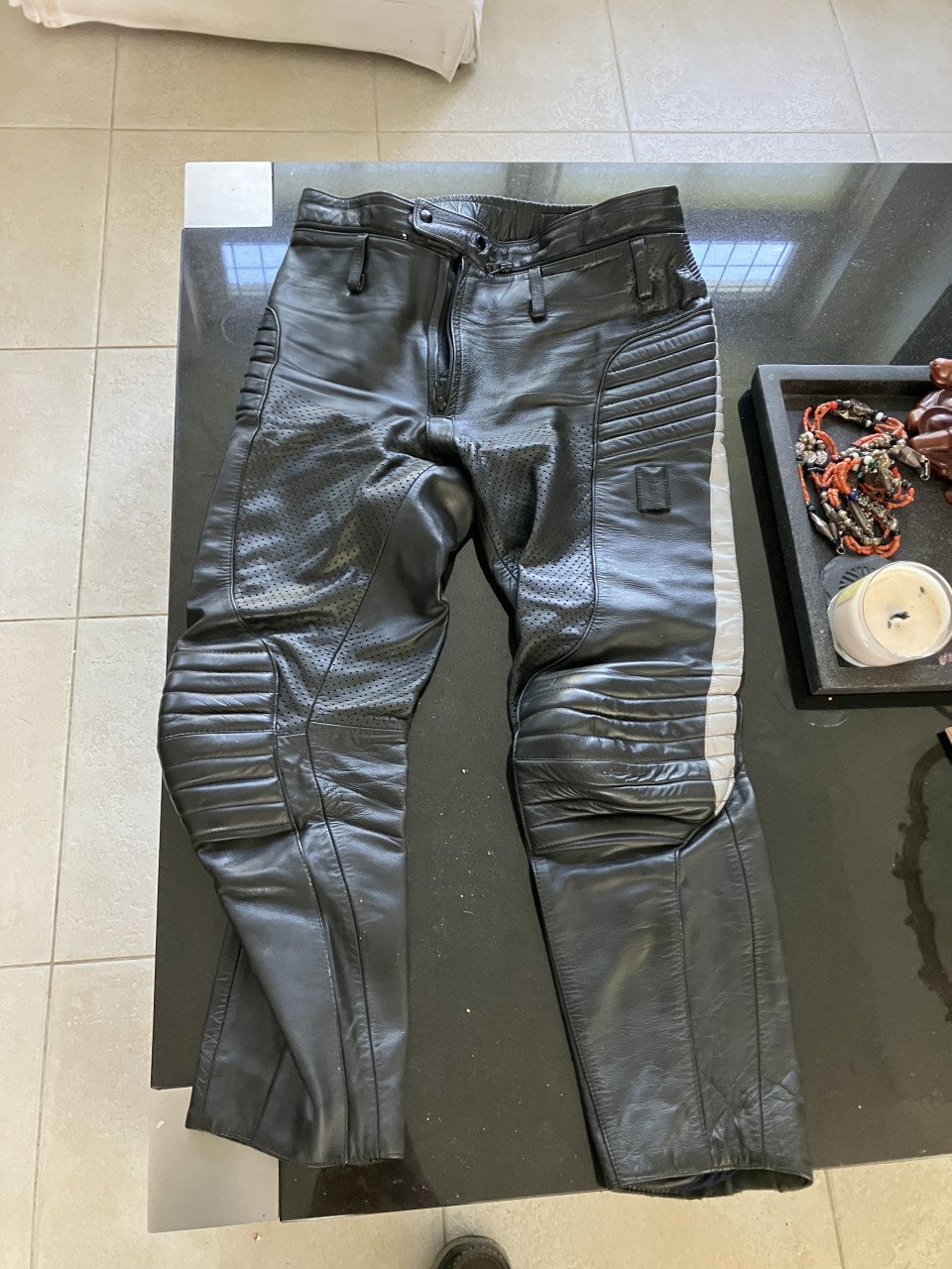 Top Skin Damen politie motorbroek leder maat 54 zomerversie! erg mooi