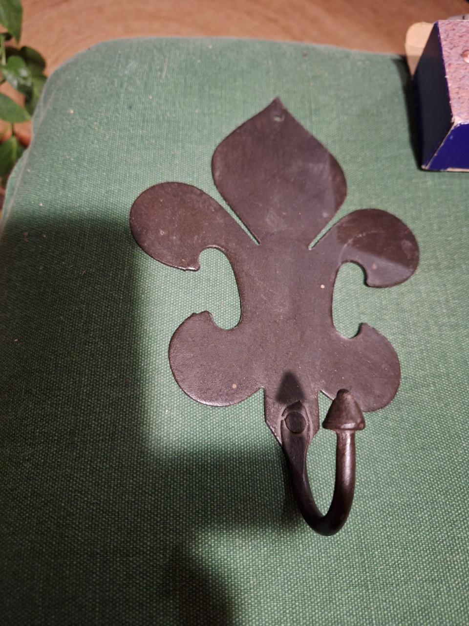 Wandhaken Franse lelie