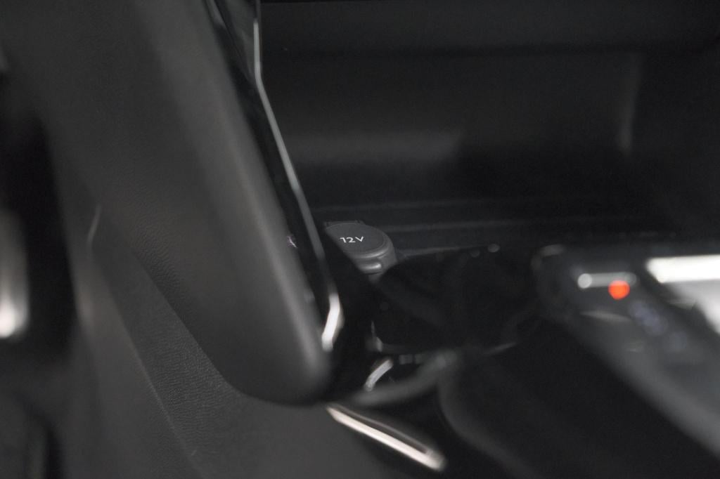 Peugeot 2008 puretech 130 eat8 gt | 360 camera | stoelmassage | adaptieve c