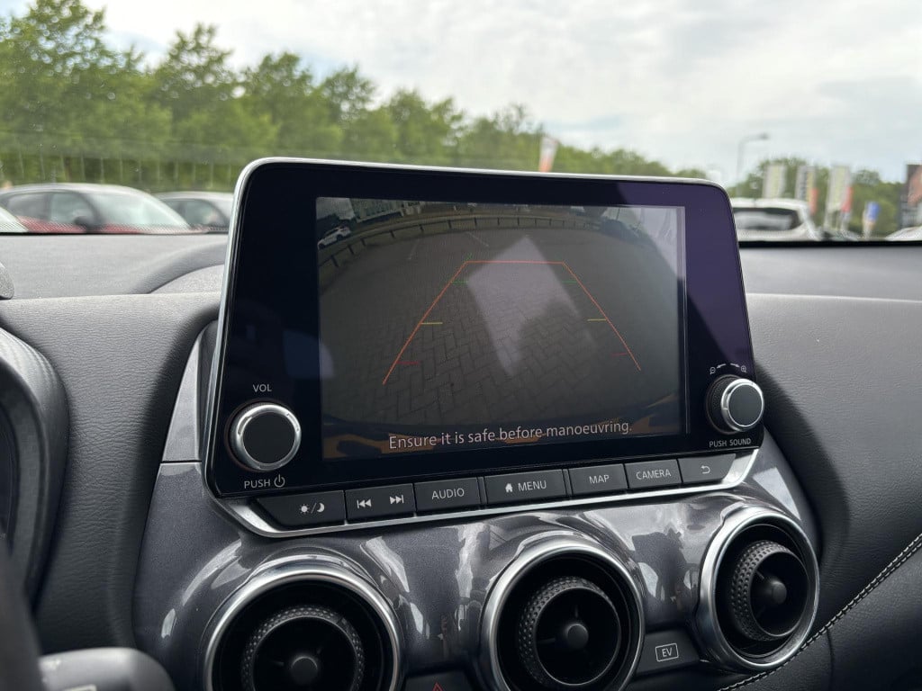 Nissan Juke 1.6 hybrid n-connecta | navigatie | camera | keyless entry | le