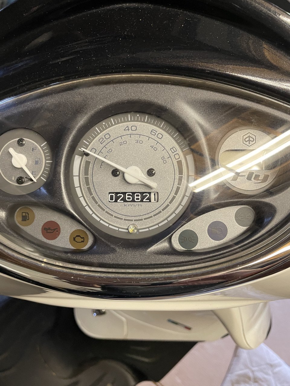 Piaggio Fly 4T-4V Scooter