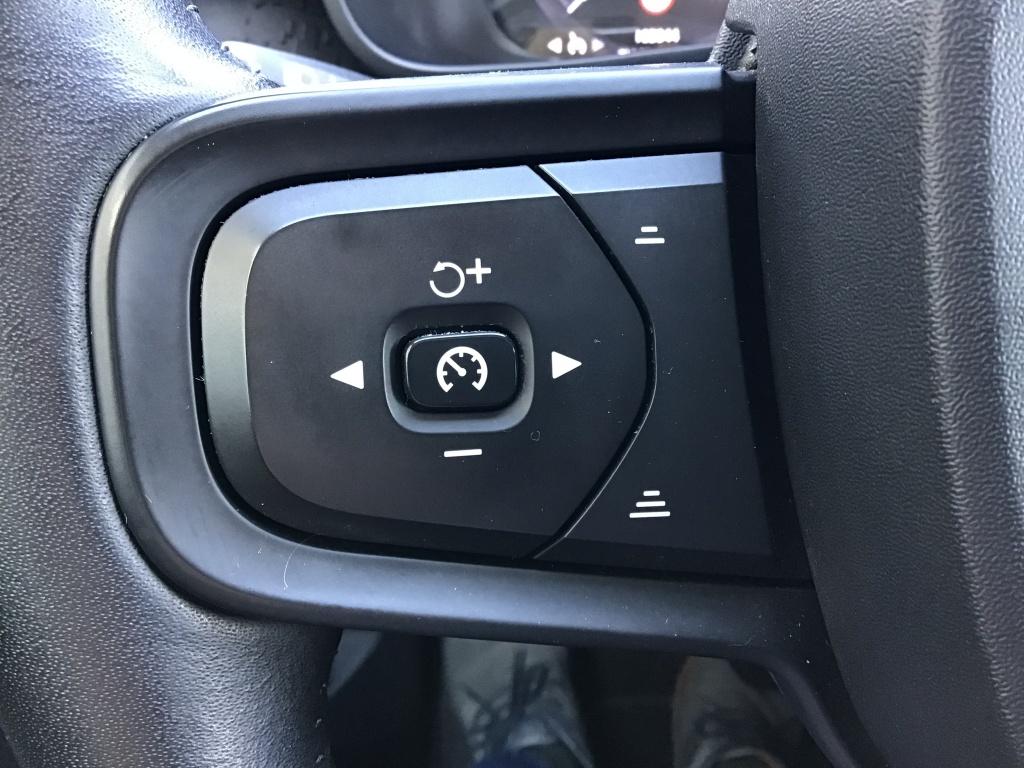 Volvo XC40 t4 190pk aut. momentum nieuwstaat i parkassist i navigatie i cru