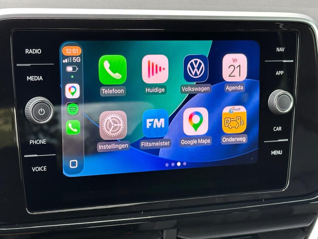 Volkswagen T-roc 1.5 tsi 150pk dsg r-line | trekhaak | camera | keyless | e