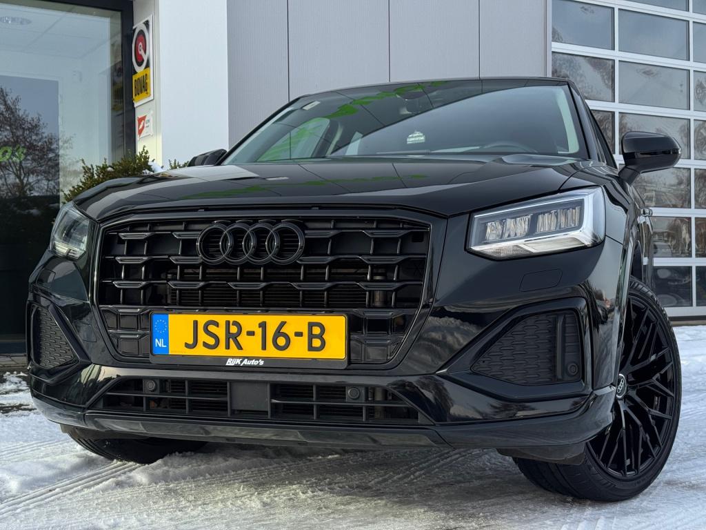 Audi Q2 1.5 tfsi *s edition . virtual * camera * black pack