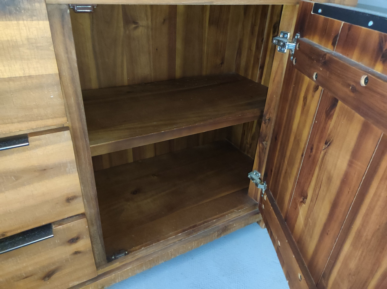 Massief acaciahouten dressoir
