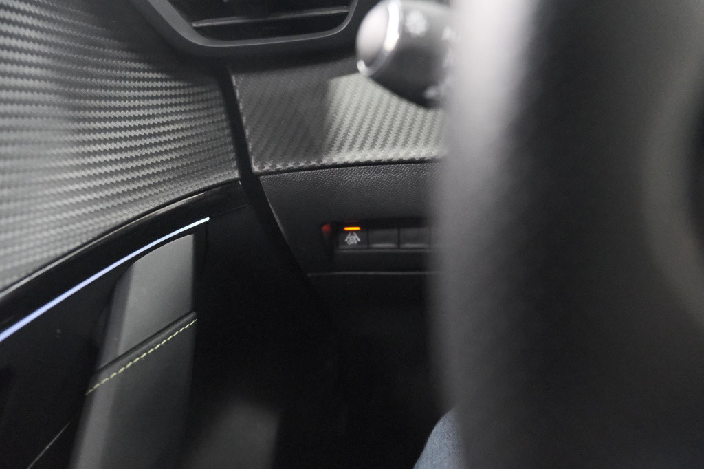 Peugeot 208 puretech 100 gt | camera | navigatie | apple carplay | parkeers