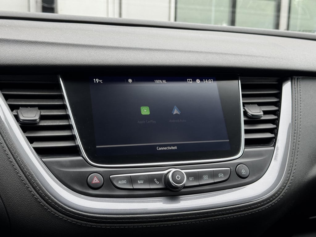 Opel Grandland X 1.2 turbo business + | trekhaak | navigatie | camera | app