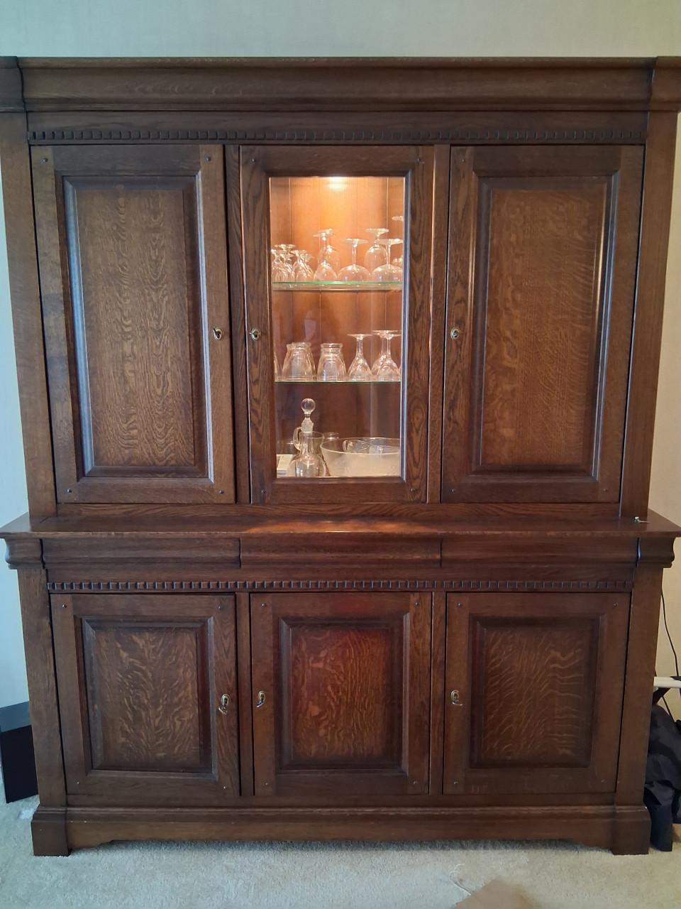 Mooie donker eikenhouten kast