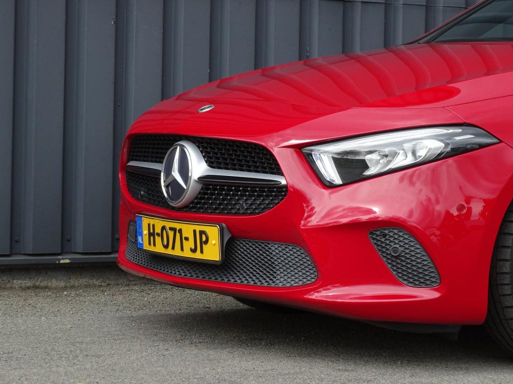 Mercedes-Benz A-Klasse 200 business solution plus upgrade | camera | led | 