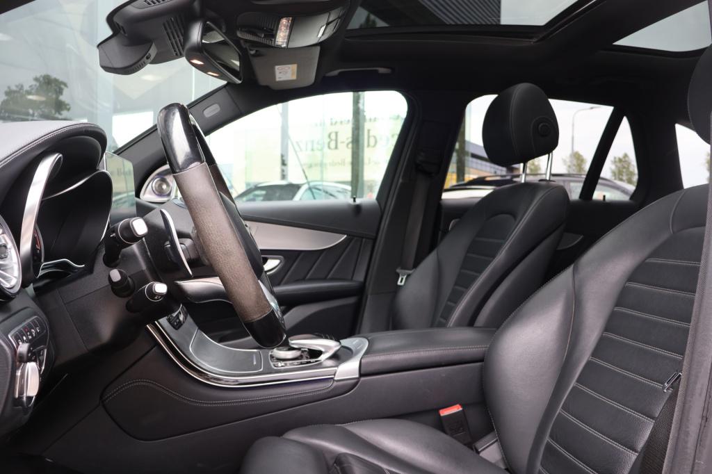 Mercedes-Benz Glc amg 43 4matic 367 pk i luchtvering i airmatic i panoramad