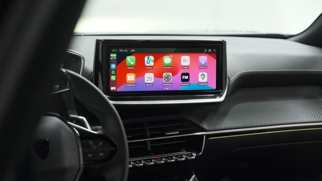 Peugeot 2008 puretech 130 eat8 gt | 360 camera | adaptieve cruise control |