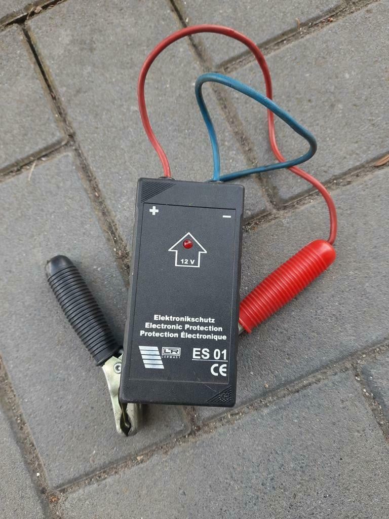 Lasbeschermer voor elektronica te beschermen aan bijv auto tijdens laswerk