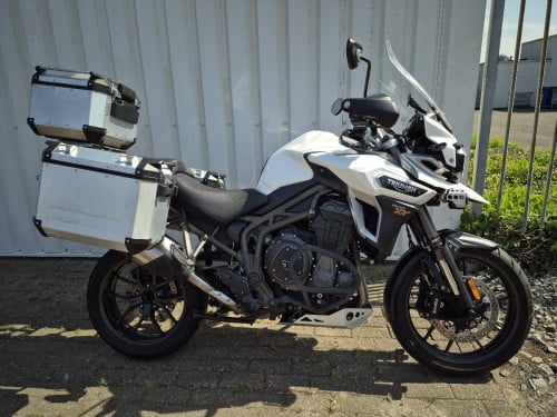 Triumph Tiger 1200 Explorer XRT uit 2016