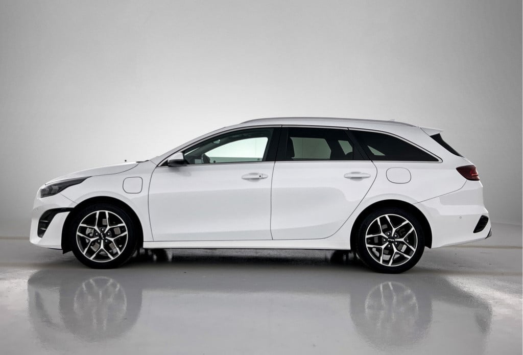 Kia Ceed Sportswagon 1.6 gdi phev executiveline | leder | panoramadak |  st