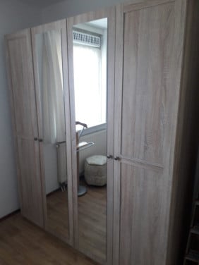 Grote ruime kledingkast