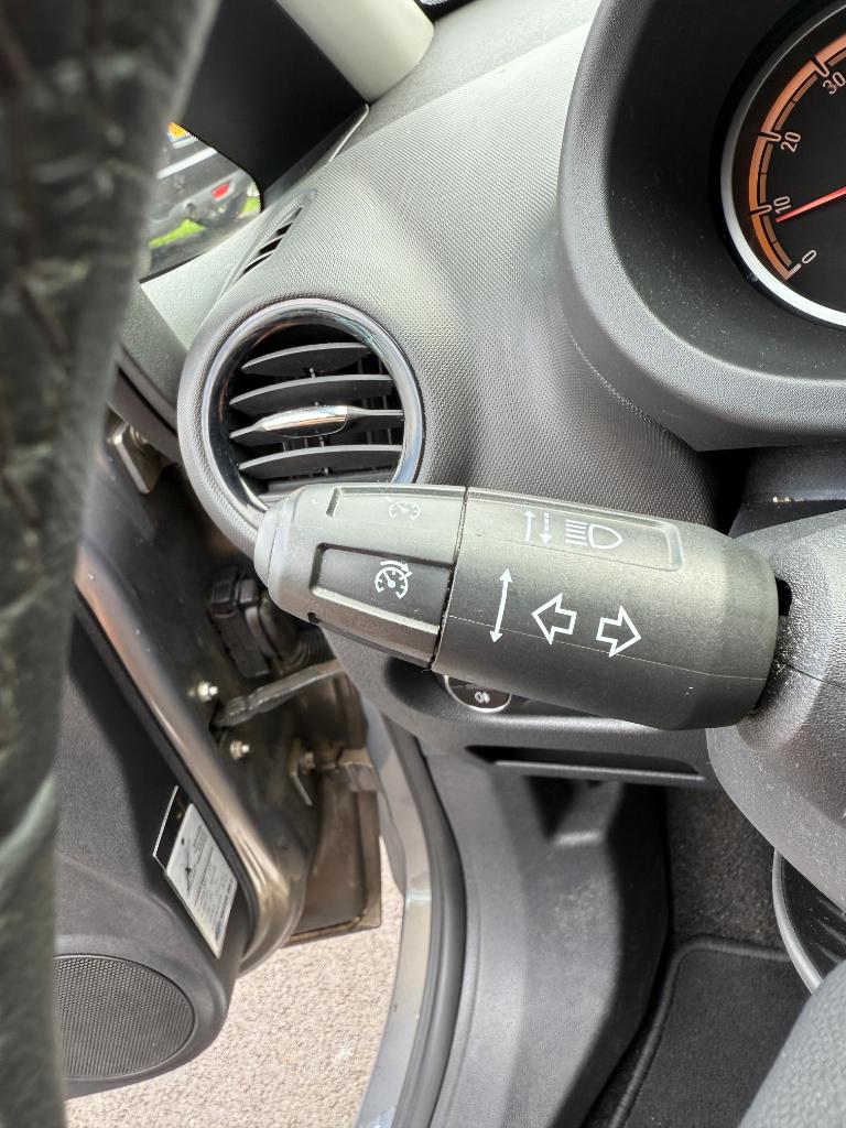Opel Corsa 1.2 ecoflex selection - airco - stoelverwarming